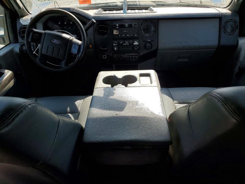 2014 Ford F450 Super Duty Flatbed Truck