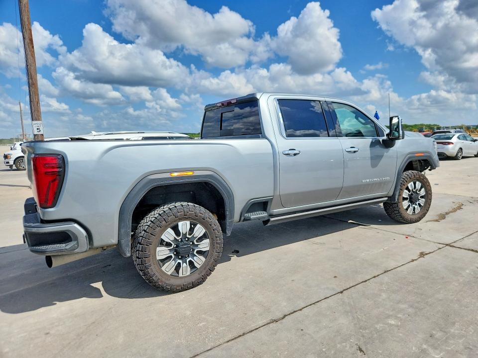 2024 GMC Sierra K2500 Denali
