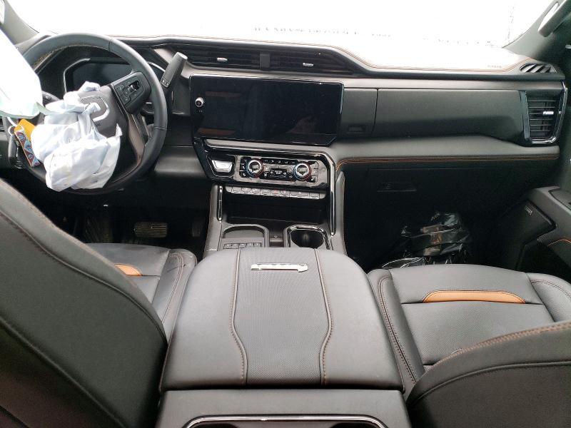 2025 GMC Sierra K2500 AT4