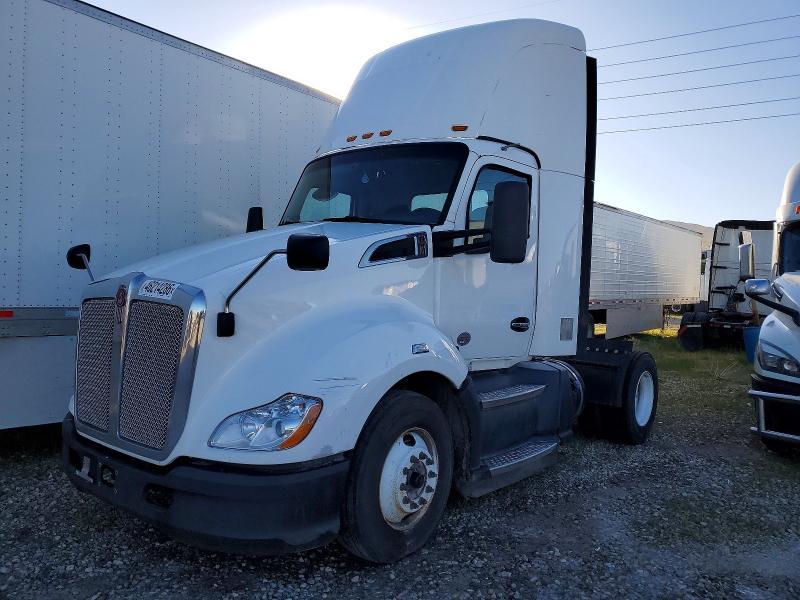 2020 Kenworth Construction T680