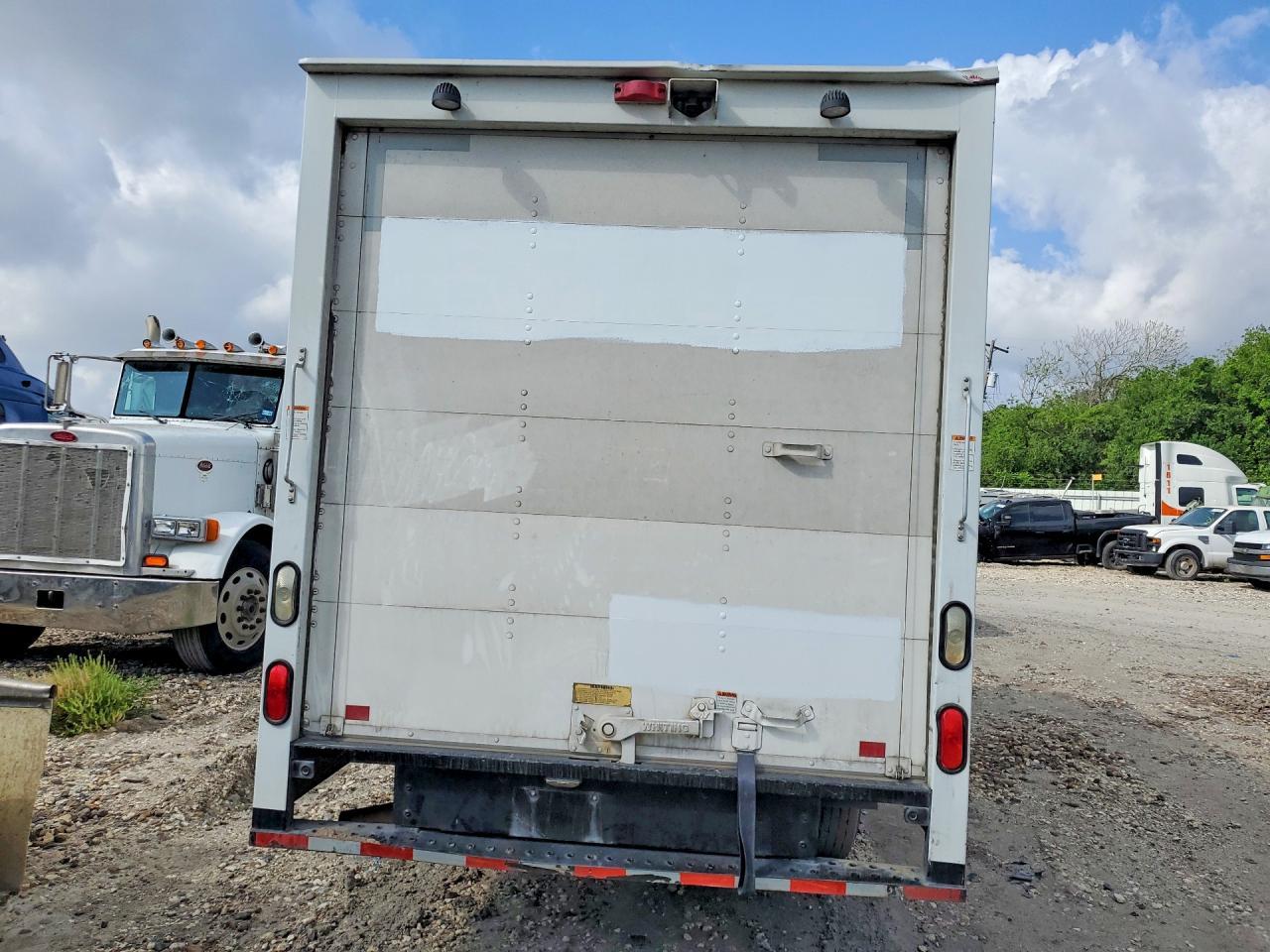 2019 Chevrolet Express Delivery Truck