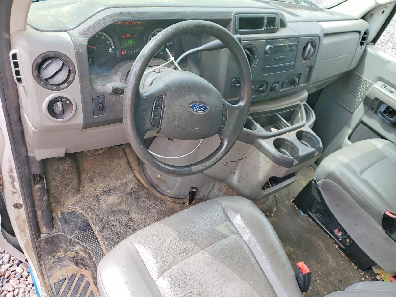 2018 Ford Econoline E350 Super Duty Cutaway Van