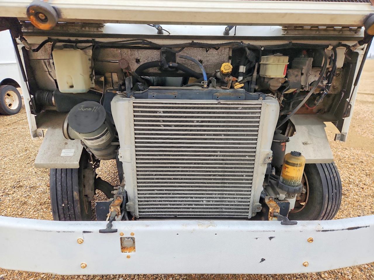 2006 Freightliner Chassis M Line WALK-IN Van