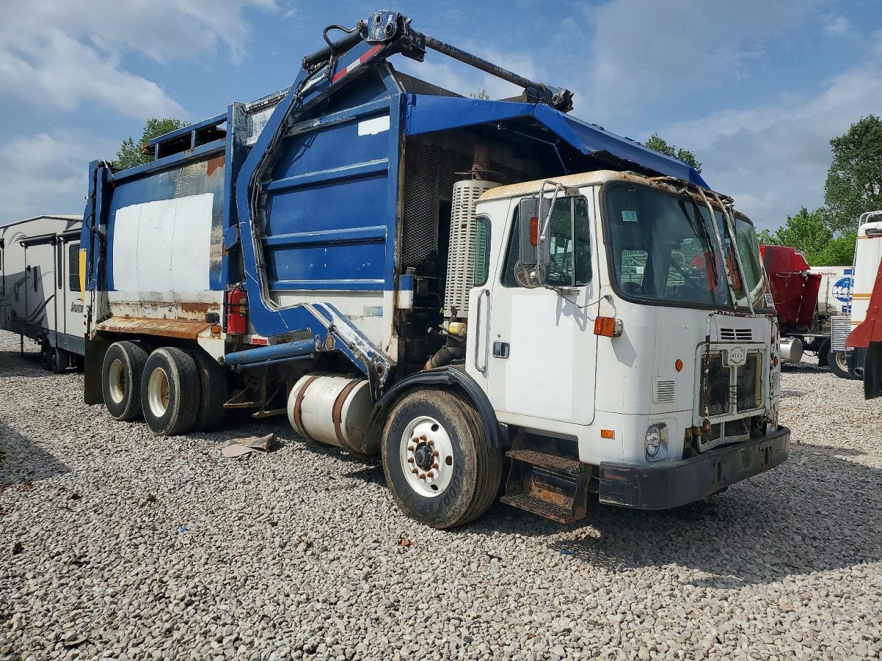 2009 Autocar Xpeditor Refuse Truck