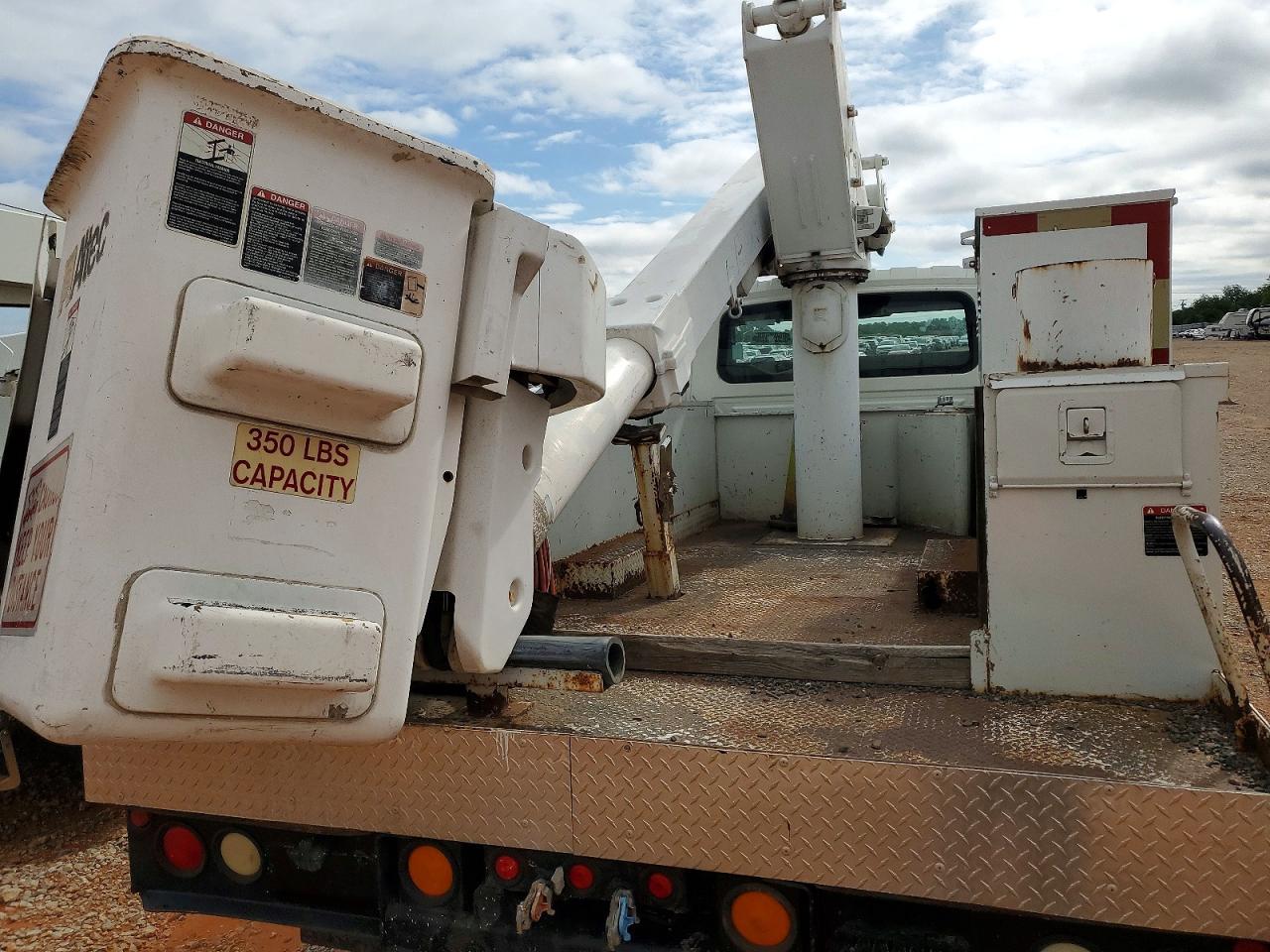 2007 International 4200 Bucket Truck