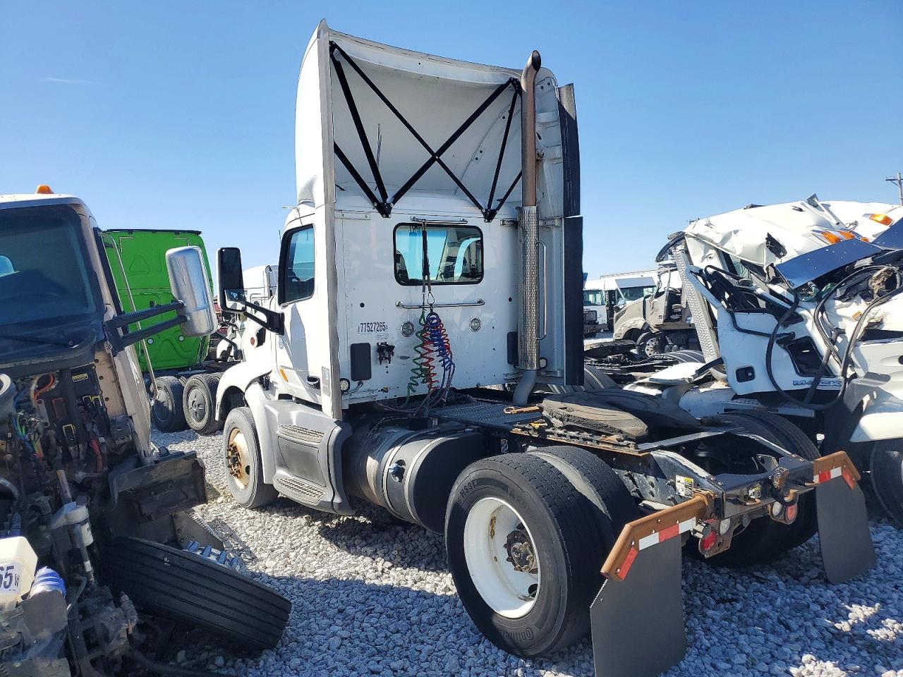 2018 Peterbilt 579 Semi Truck
