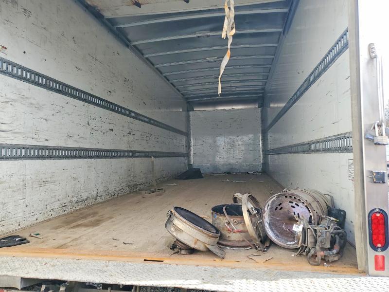2020 Freigliner 2020 Freightliner Business Class M2 BOX Truck
