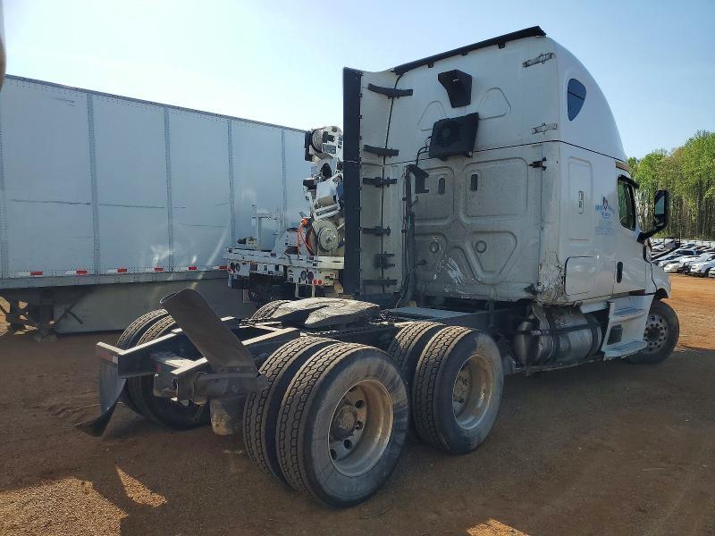2020 Freightliner Cascadia 126 Semi Truck
