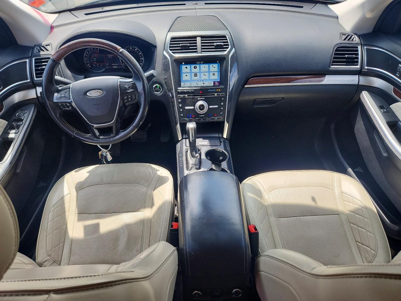 2017 Ford Explorer Platinum