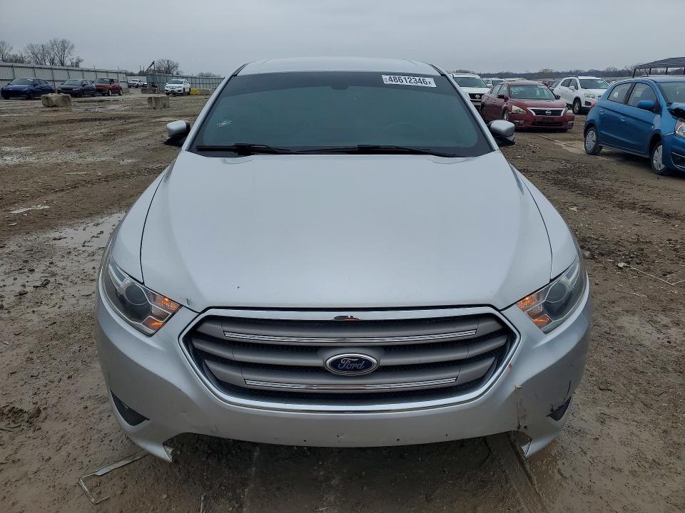 2016 Ford Taurus sel