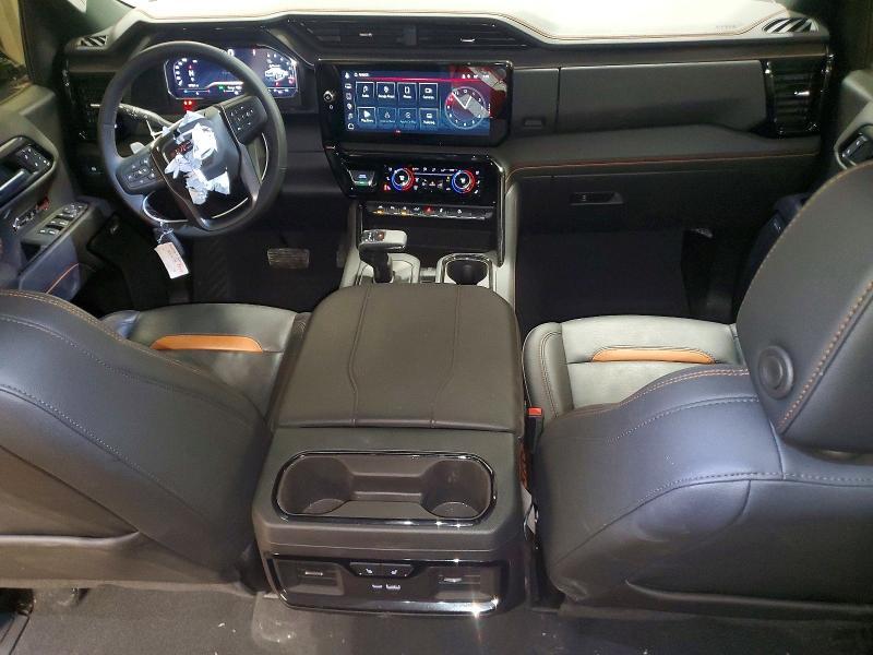2025 GMC Sierra K1500 AT4