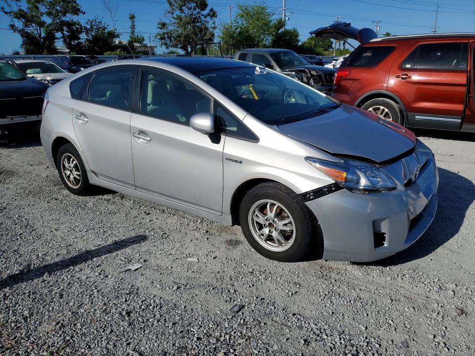 2010 Toyota Prius iv