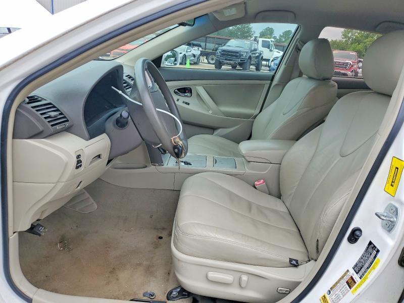 2011 Toyota Camry le