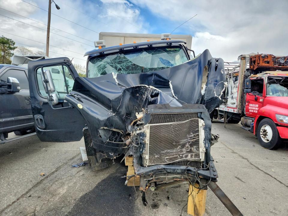 2017 Freightliner M2 106 Medium Duty