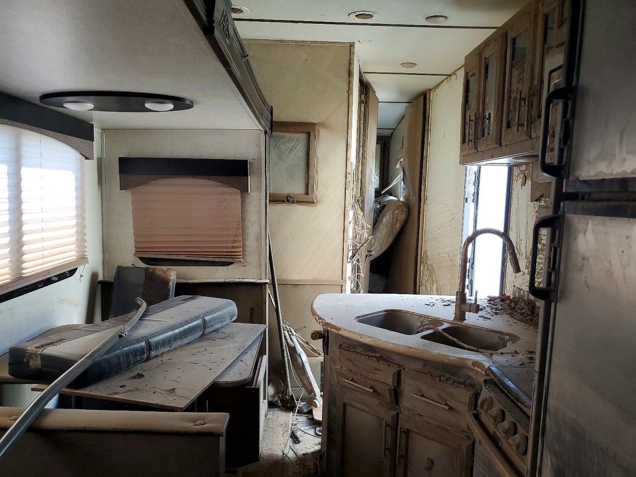 2019 Starcraft Telluride Camper