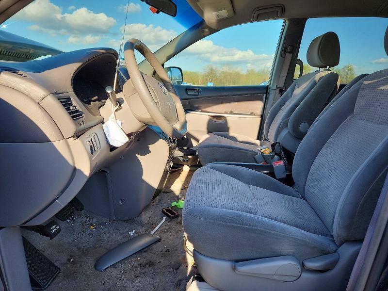 2006 Toyota Sienna le 7 Passenger