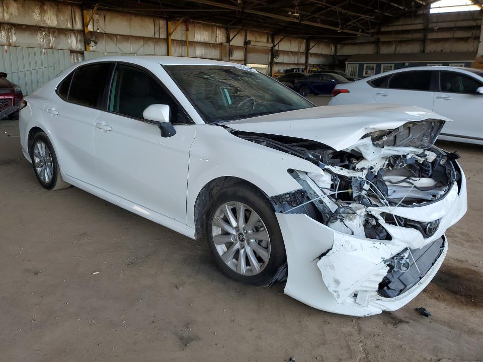 2020 Toyota Camry le