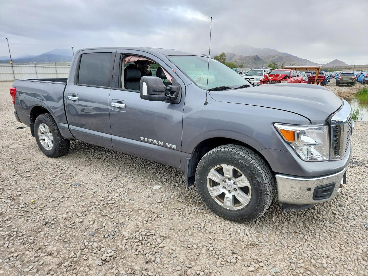 2018 Nissan Titan SV