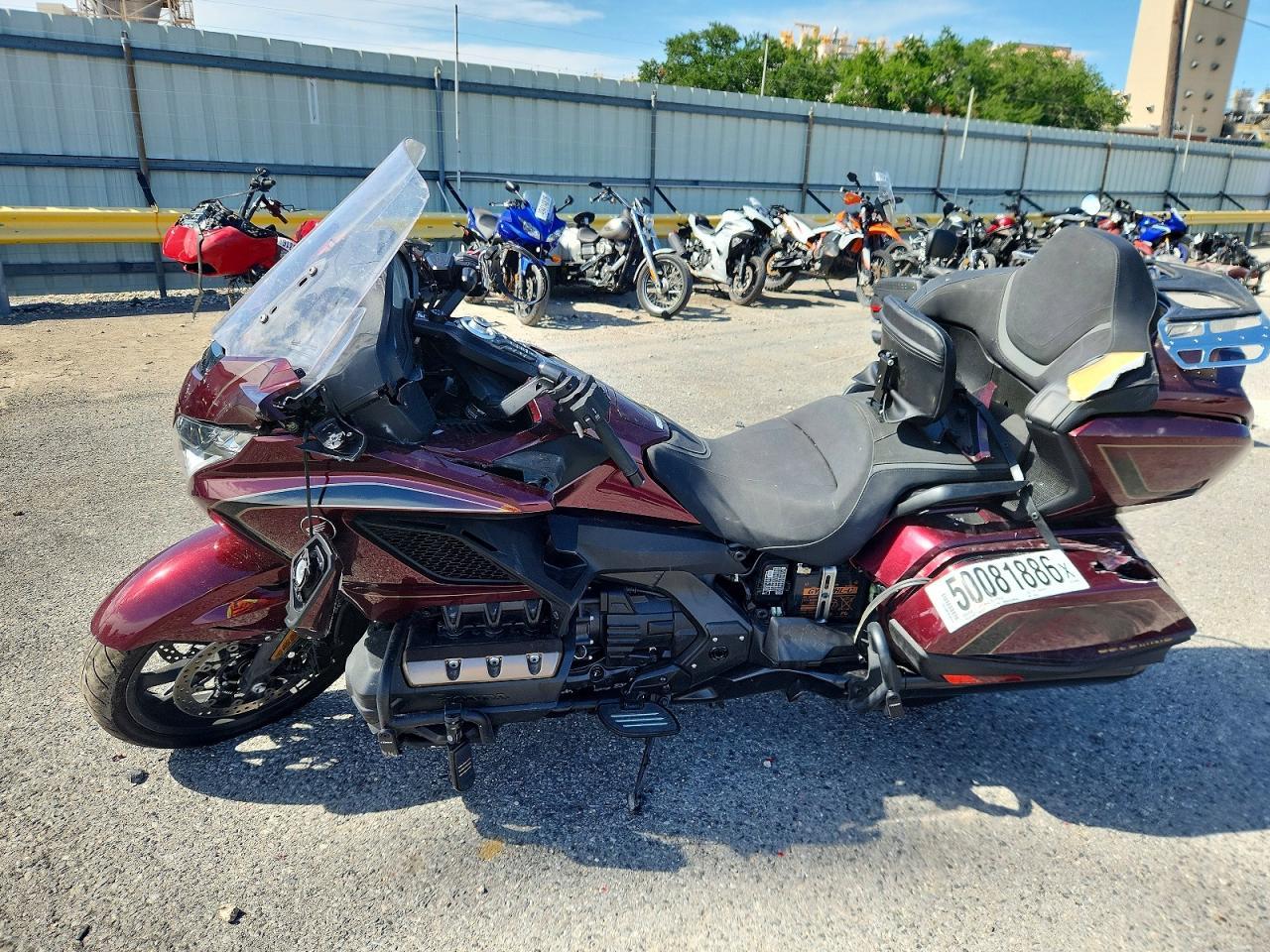 2025 Honda GL1800 D
