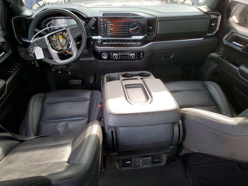 2024 GMC Sierra K1500 slt