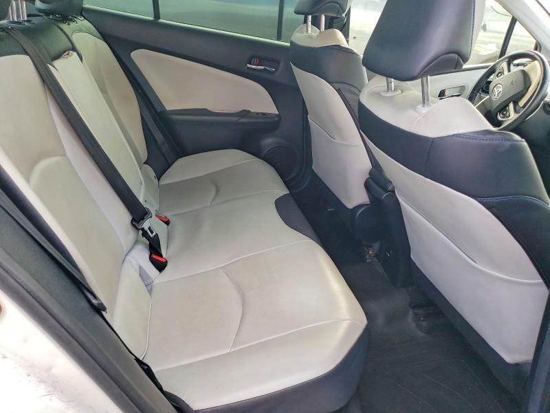 2016 Toyota Prius Three Touring