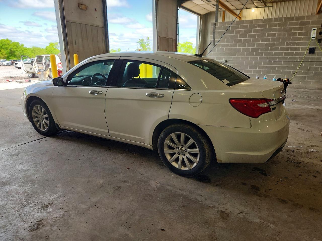 2013 Chrysler 200 Limited
