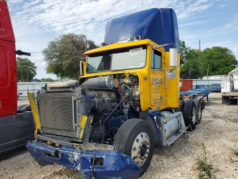 2003 Freightliner Fld120 Semi Truck