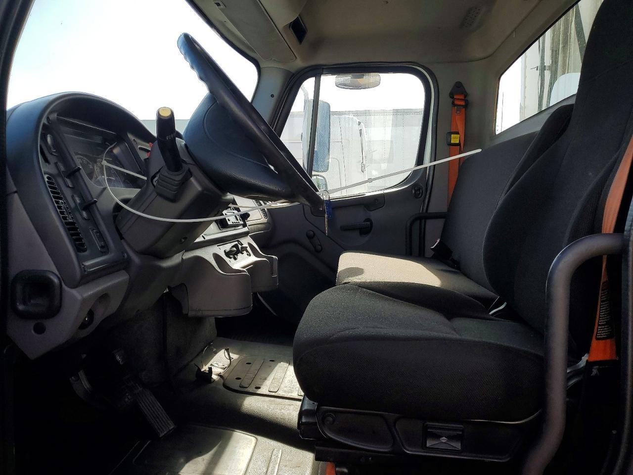 2020 Freightliner Business Class M2 Refrigerated Truck