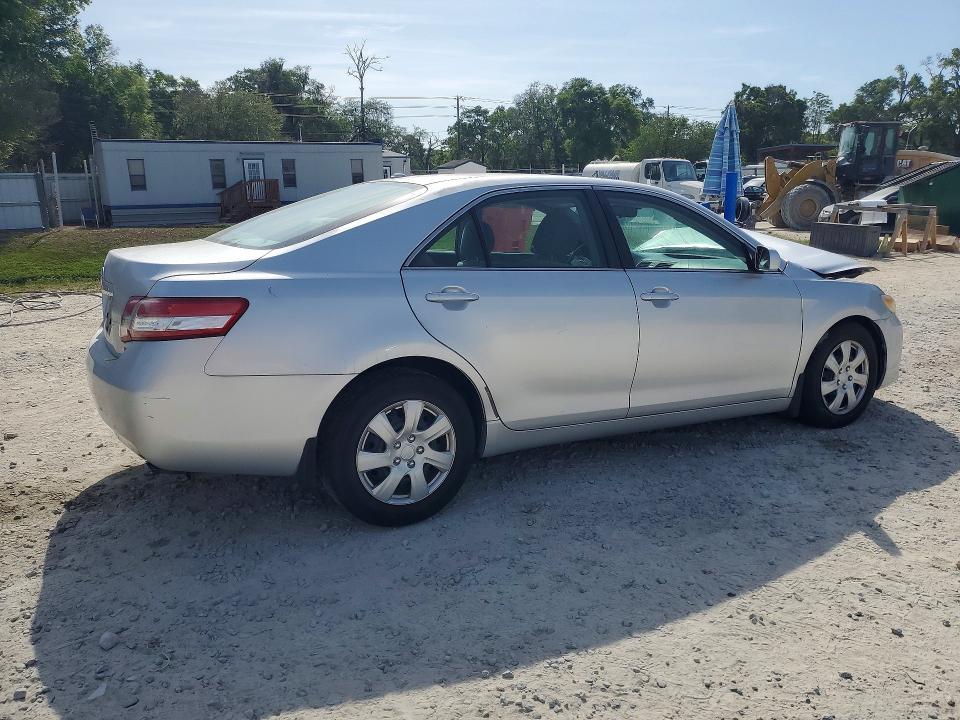 2011 Toyota Camry le