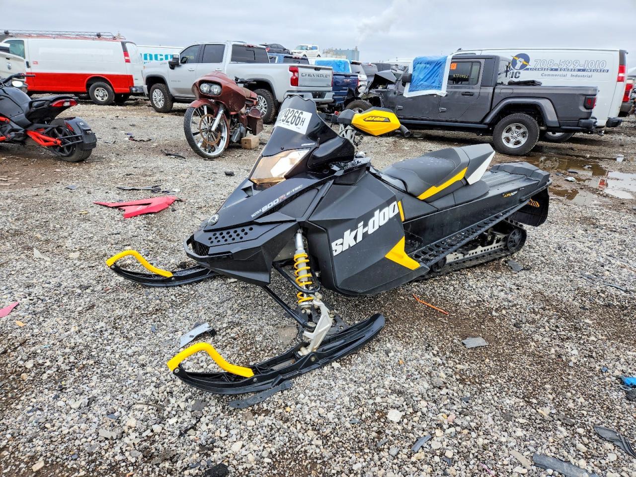 2012 Skidoo Snowmobile