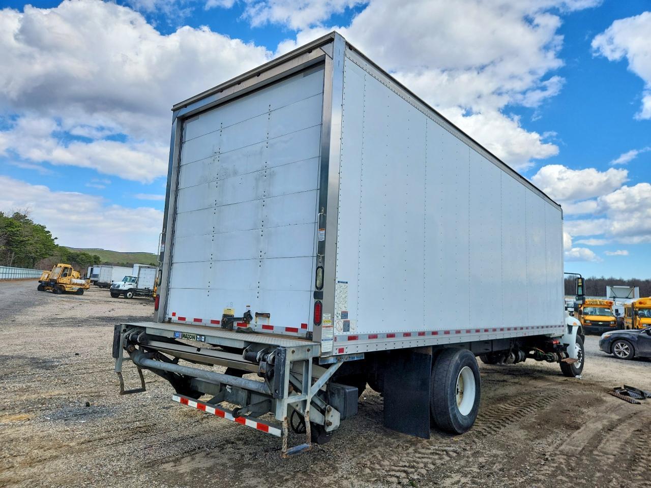 2018 International 4300 BOX Truck