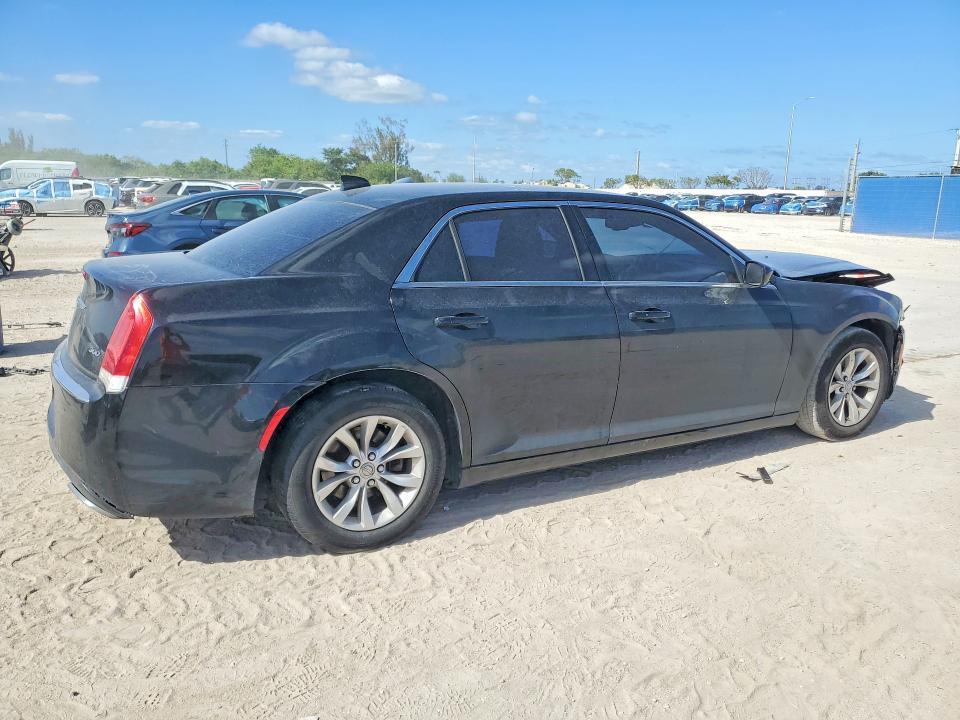 2015 Chrysler 300 Limited