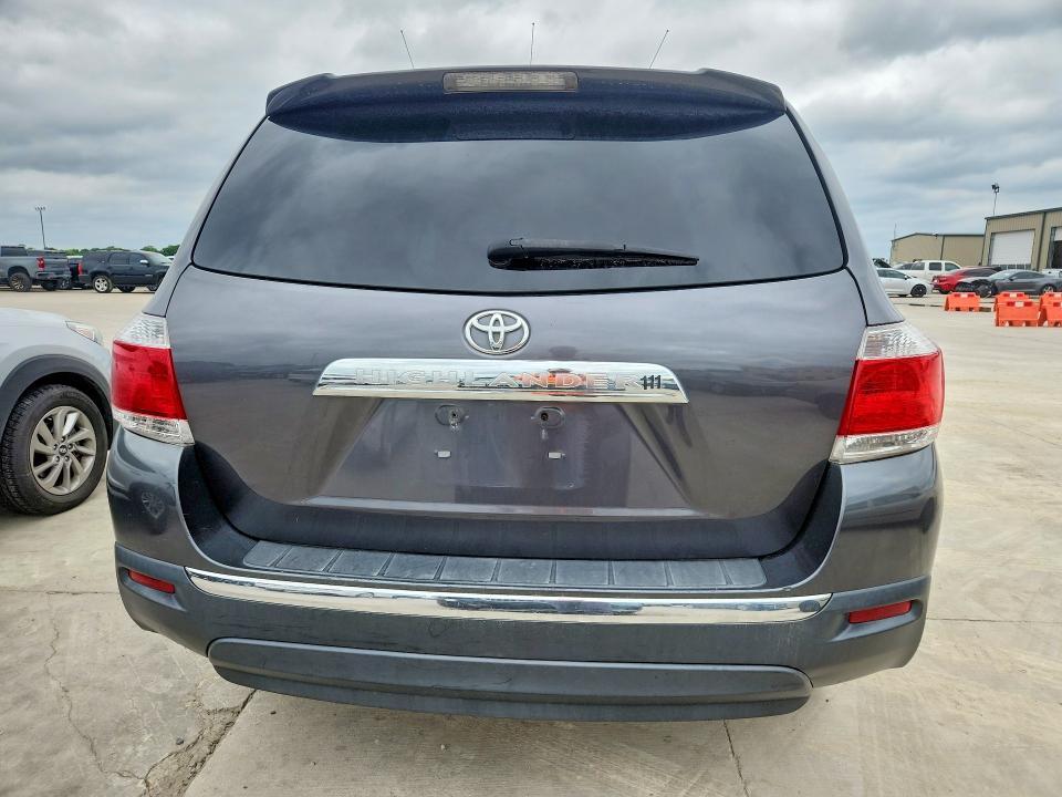 2013 Toyota Highlander Base