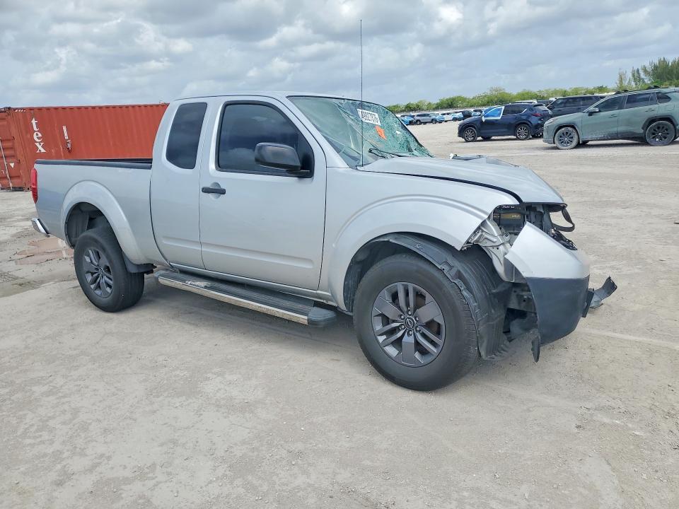 2015 Nissan Frontier s