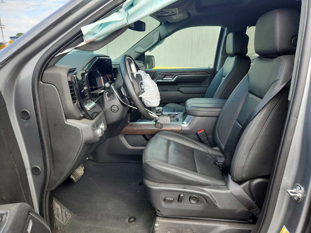 2025 GMC Sierra C1500 SLT