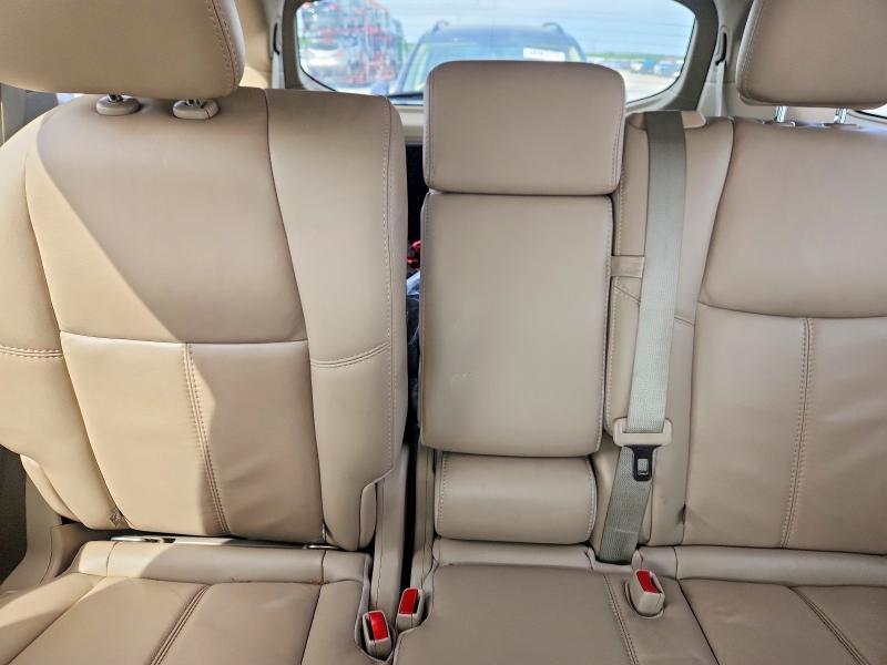 2016 Nissan Pathfinder sl