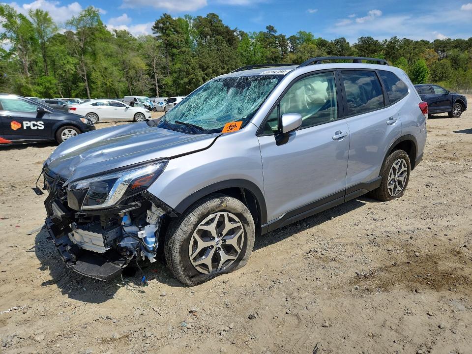 2024 Subaru Forester Premium