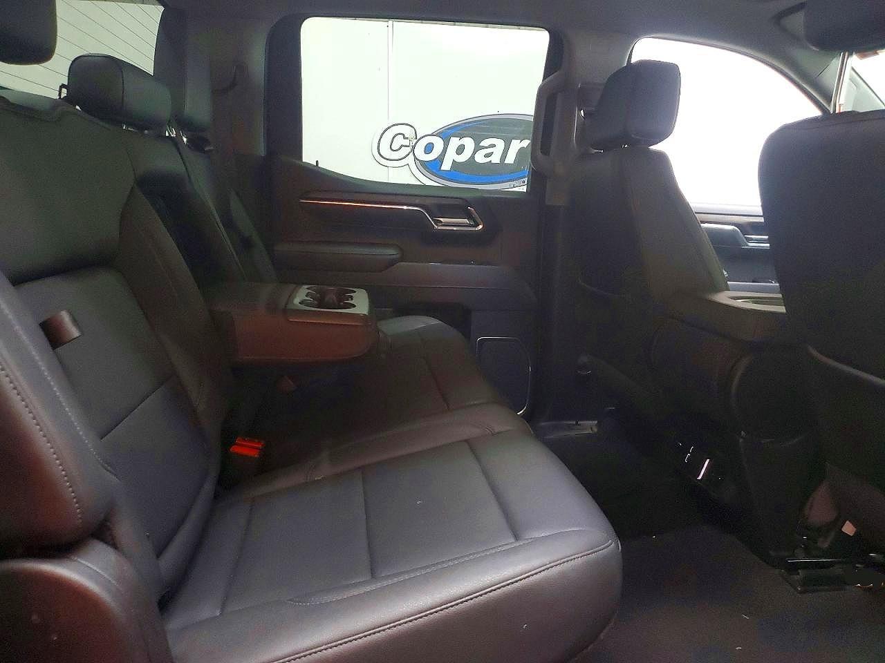 2025 GMC Sierra K1500 SLT