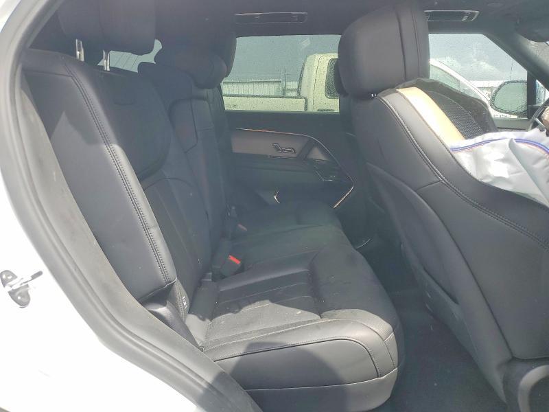 2025 Land Rover Range Rover Sport se