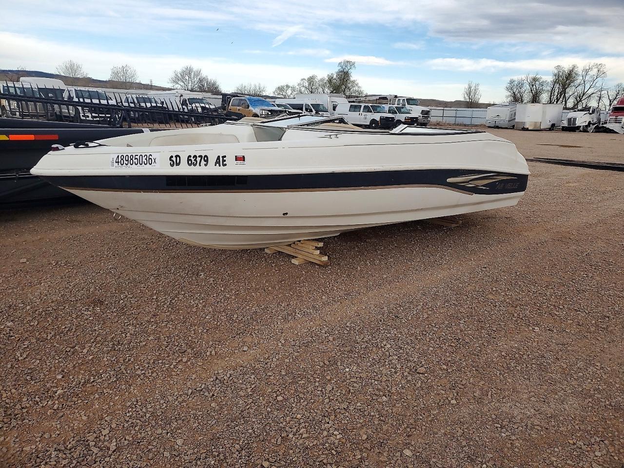 2002 Runabout Boat-Boat