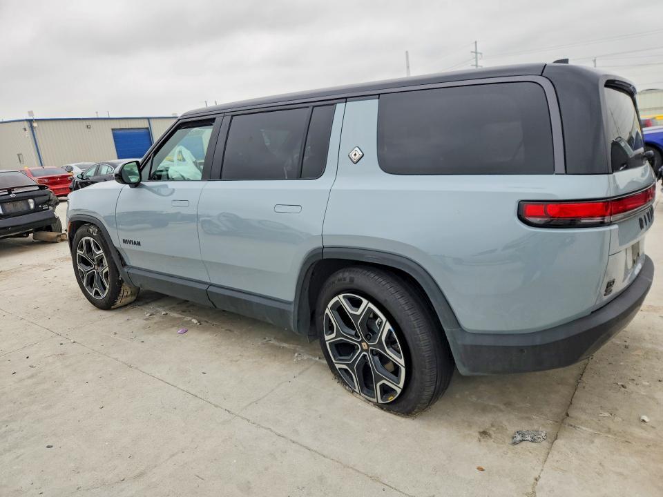 2026 Rivian R1S Adventure