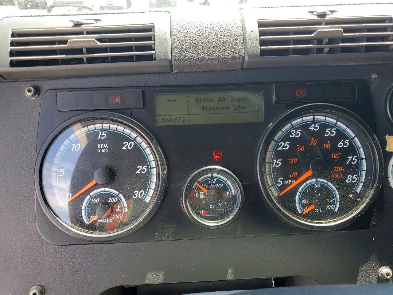 2019 Freightliner Cascadia 125 Semi Truck
