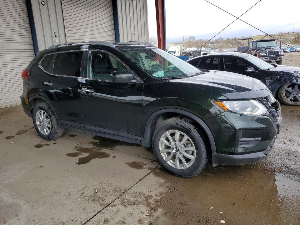 2020 Nissan Rogue sv