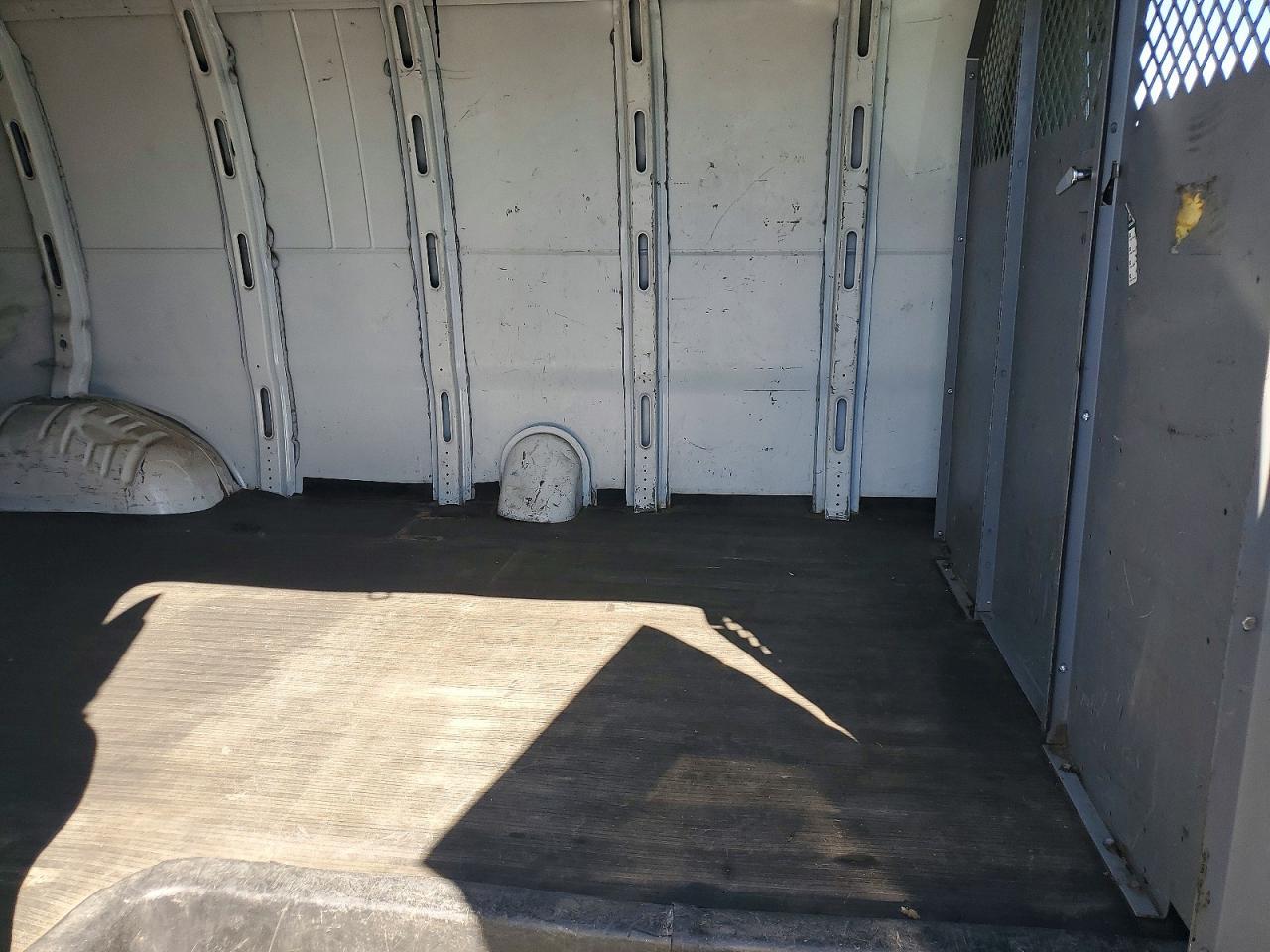 2016 Chev Rolet Express 2500 Cargo Delivery Van