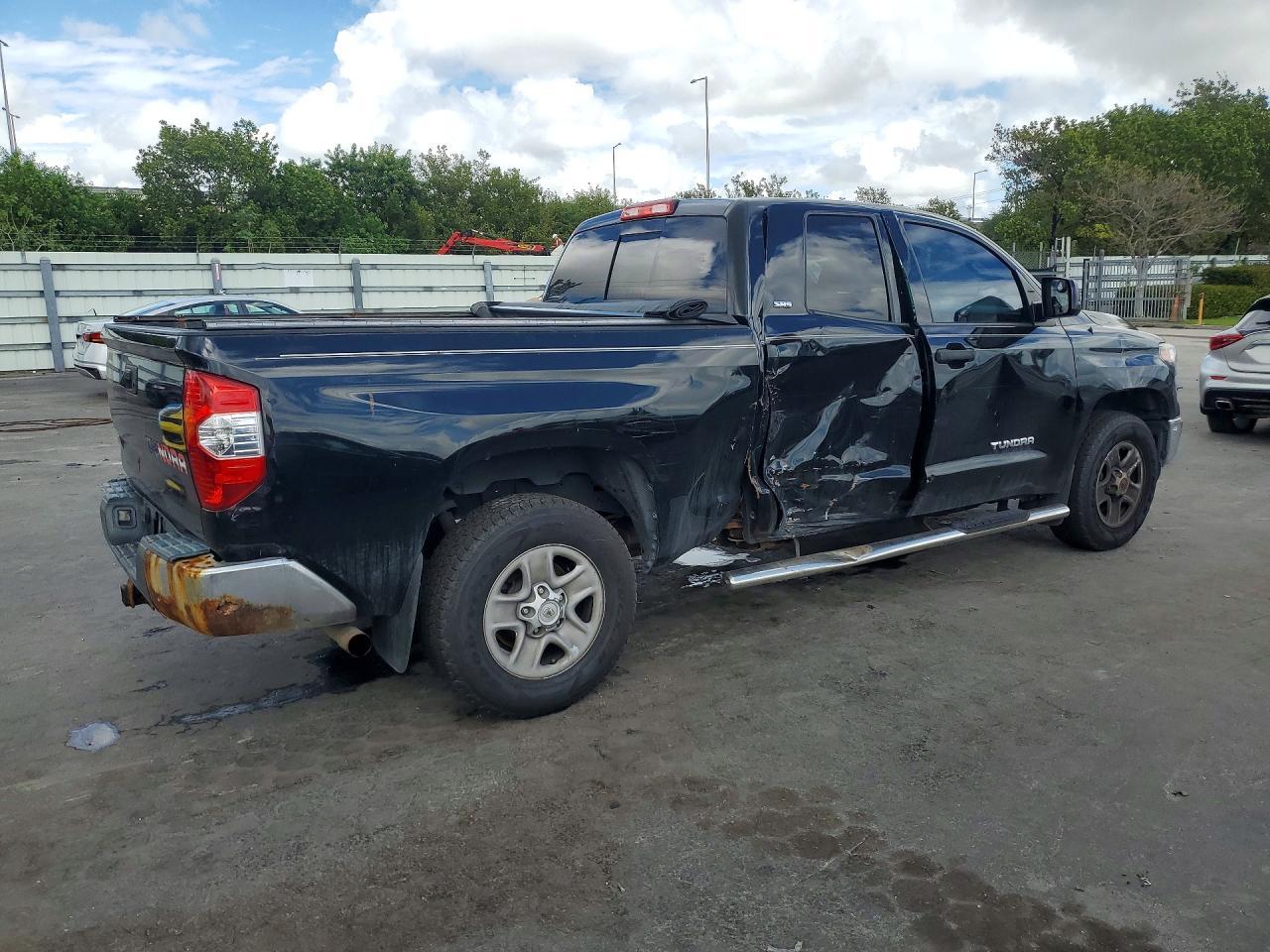 2018 Toyota Tundra SR5