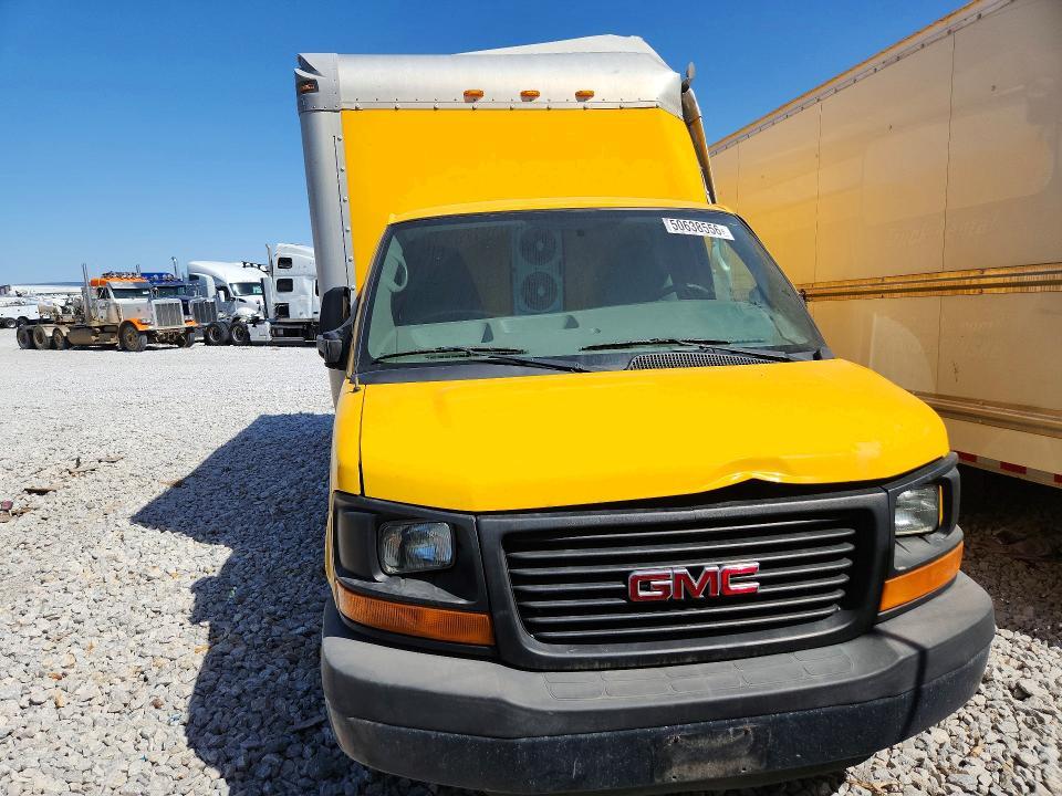 2012 GMC Savana Cutaway G3500