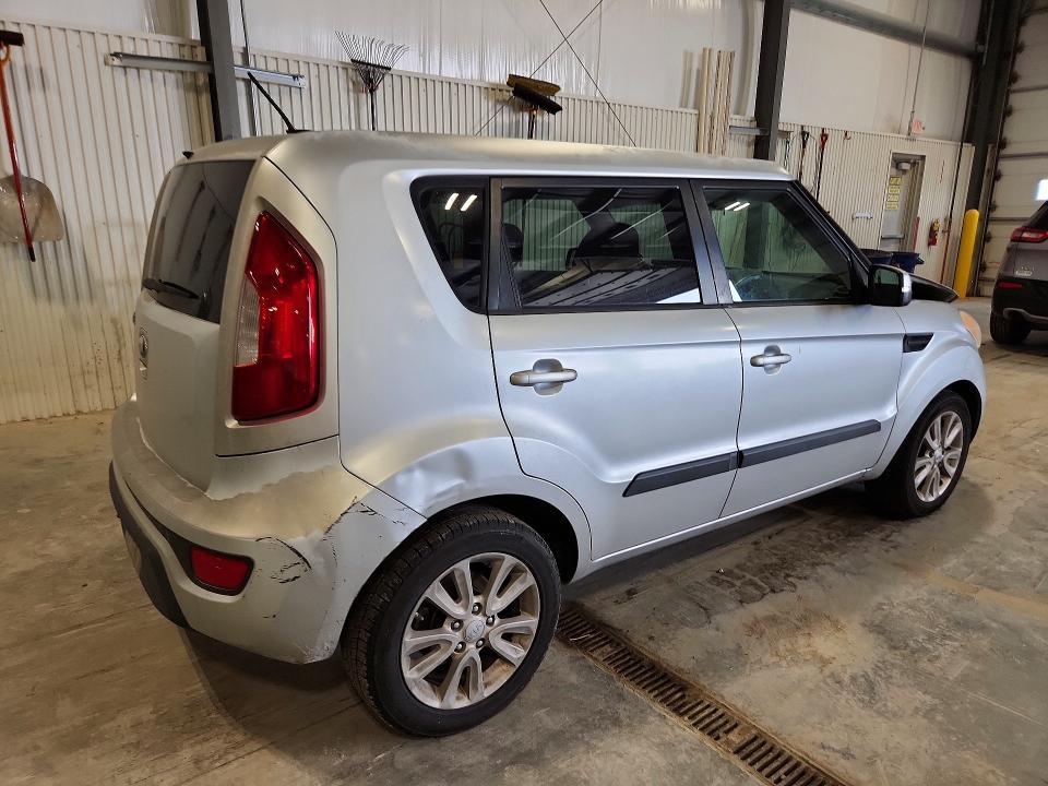 2013 KIA Soul +