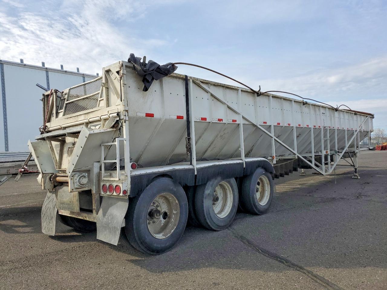 2000 Eagleridge 2000 Eagle Bridge Live Bottom Trailer