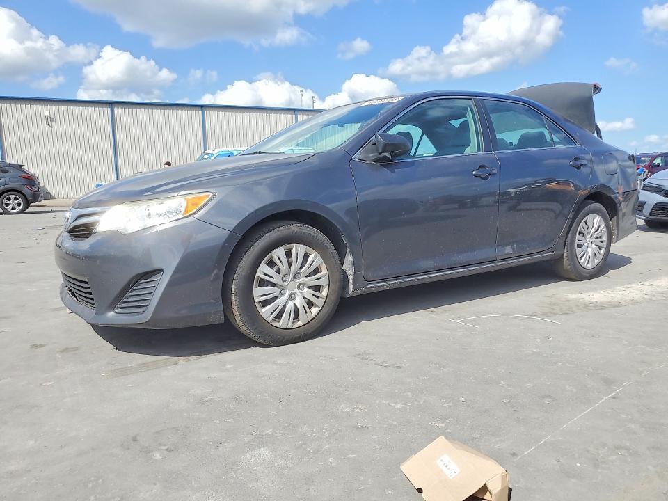 2012 Toyota Camry le