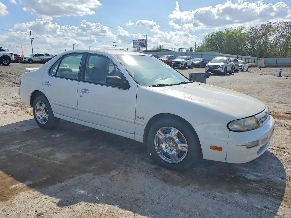 1994 Nissan Altima xe